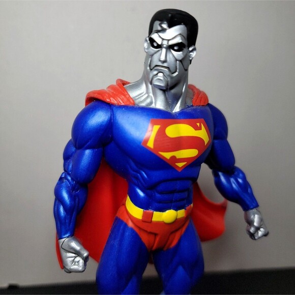 DC DIRECT  COLLECTIBLES ROBOT SUPERMAN - FROM THROUGH THE AGES GIFT SET - Picture 2 of 3